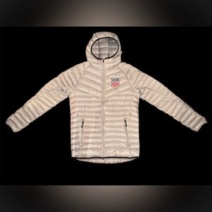 Nike Puffer Coat Jacket. Grey Soccer USA.  KIDS LARGE or a WOMEN’S SMALL